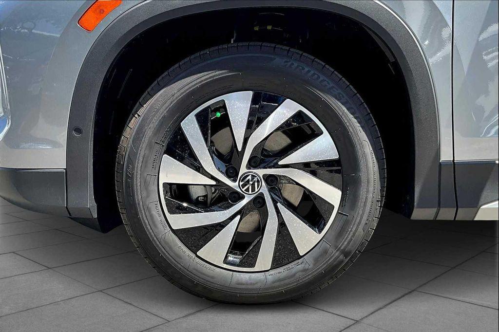 new 2025 Volkswagen Tiguan car, priced at $31,265