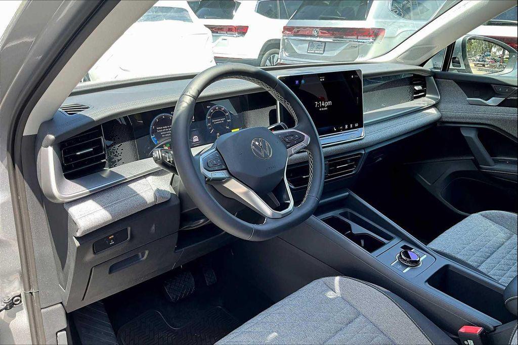 new 2025 Volkswagen Tiguan car, priced at $31,265