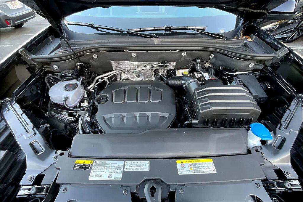 new 2025 Volkswagen Atlas car, priced at $48,099