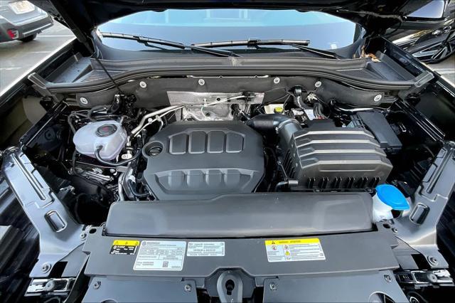 new 2025 Volkswagen Atlas car, priced at $48,099