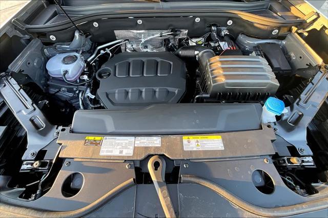 new 2025 Volkswagen Atlas car, priced at $55,119