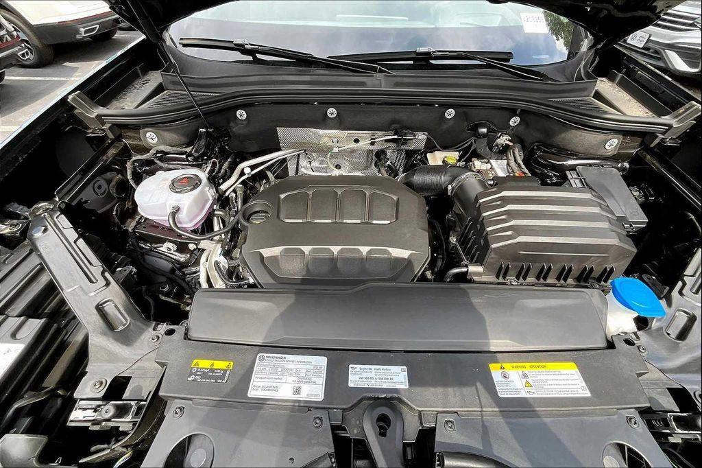 new 2025 Volkswagen Atlas Cross Sport car, priced at $50,037