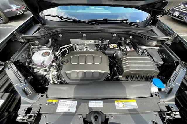 new 2025 Volkswagen Atlas car, priced at $44,627