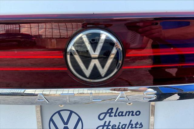 new 2025 Volkswagen Atlas car, priced at $43,904