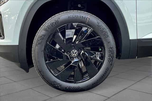 new 2025 Volkswagen Atlas Cross Sport car, priced at $43,252