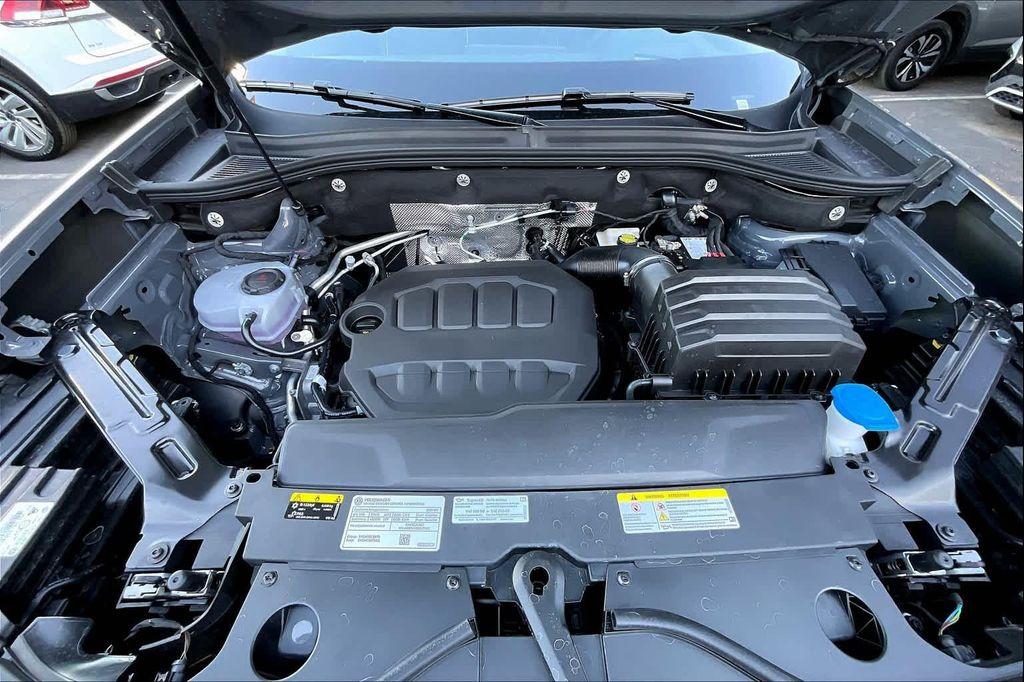 new 2025 Volkswagen Atlas car, priced at $55,061