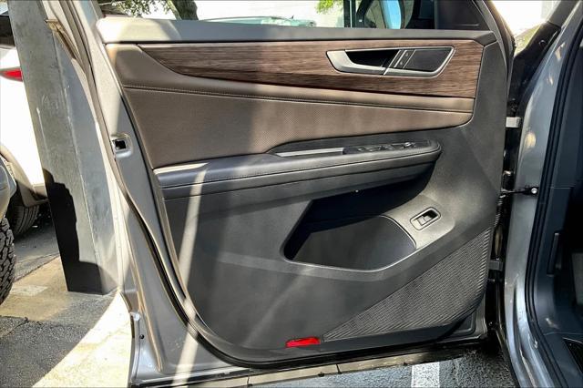 new 2025 Volkswagen Atlas car, priced at $49,073