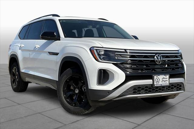 new 2025 Volkswagen Atlas car, priced at $47,404