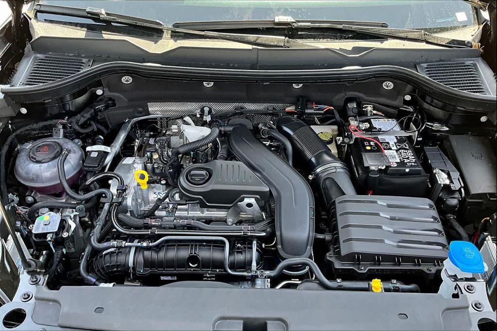 new 2025 Volkswagen Taos car, priced at $29,686