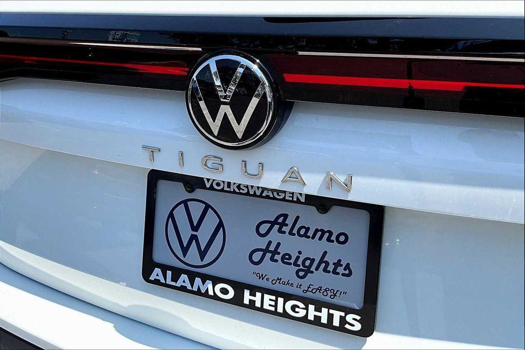 new 2025 Volkswagen Tiguan car, priced at $31,275