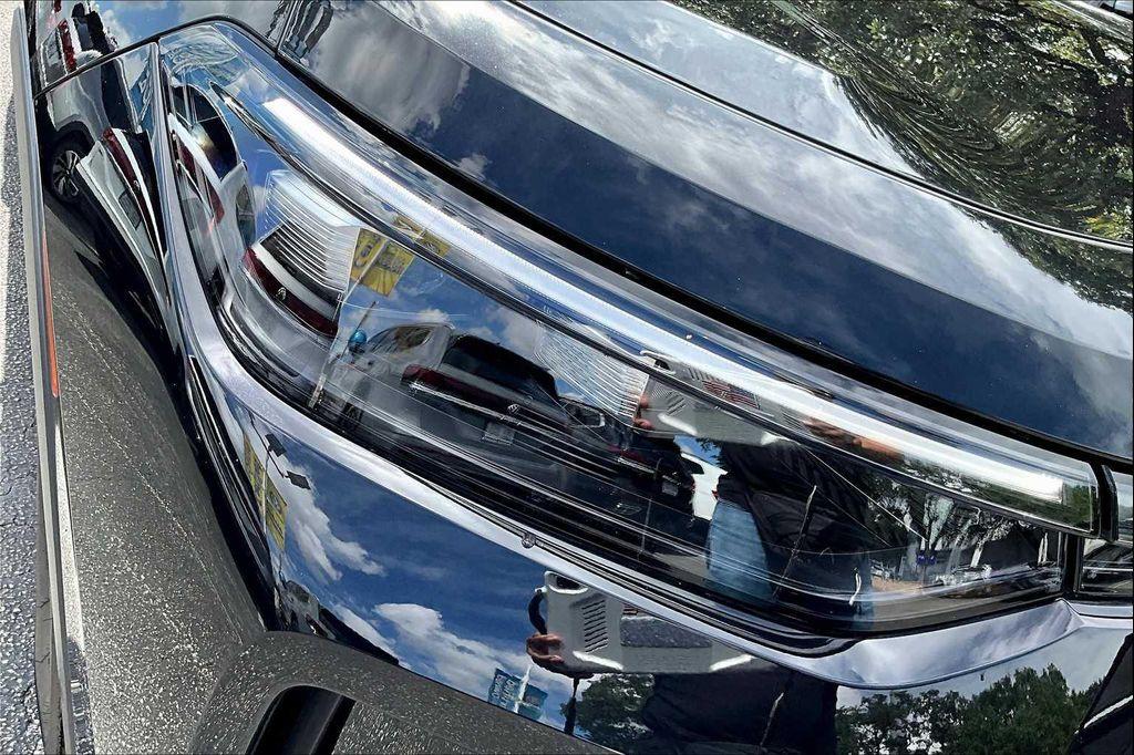new 2025 Volkswagen Tiguan car, priced at $30,515
