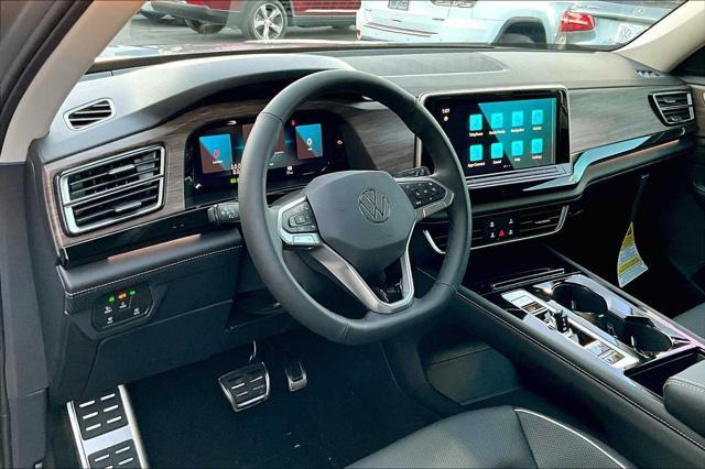 new 2025 Volkswagen Atlas car, priced at $54,606