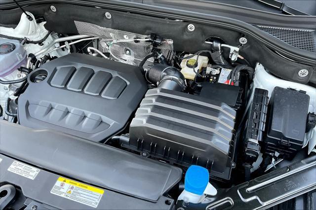 new 2025 Volkswagen Atlas car, priced at $50,222