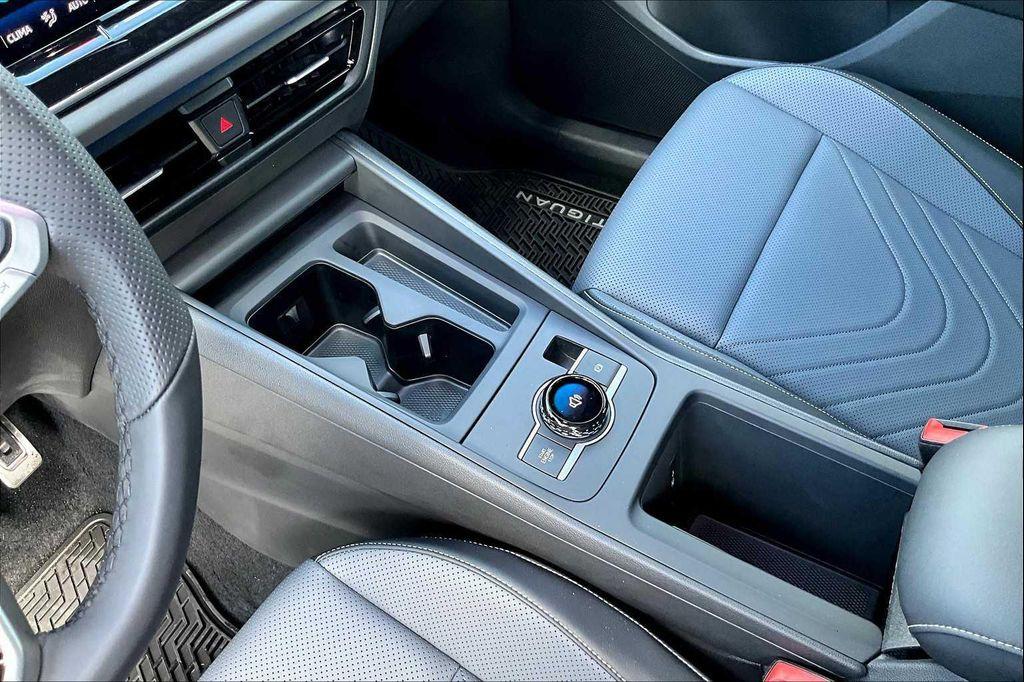 new 2025 Volkswagen Tiguan car, priced at $39,369