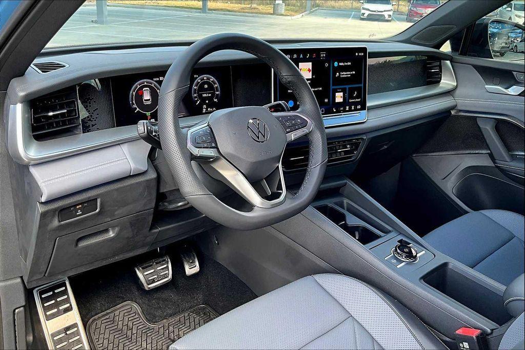 new 2025 Volkswagen Tiguan car, priced at $39,369