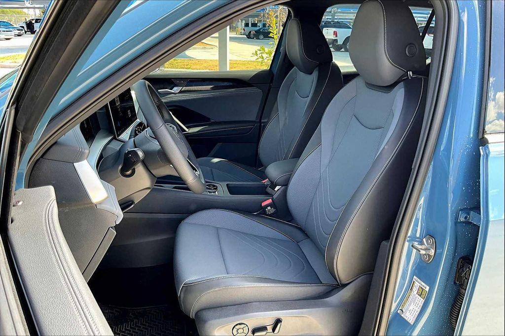 new 2025 Volkswagen Tiguan car, priced at $39,369