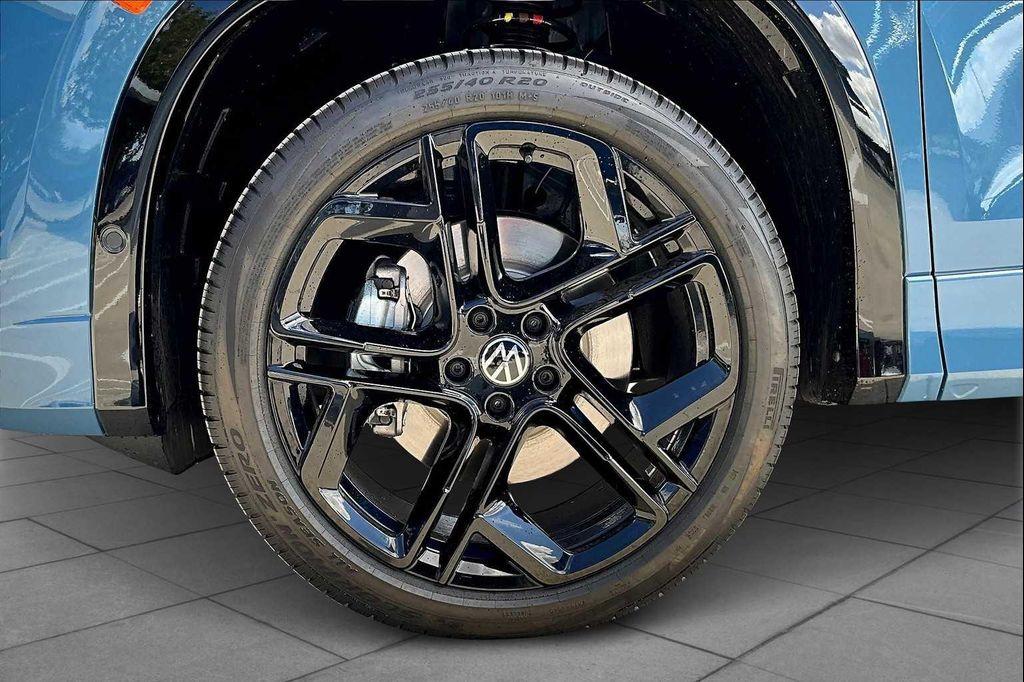 new 2025 Volkswagen Tiguan car, priced at $39,369
