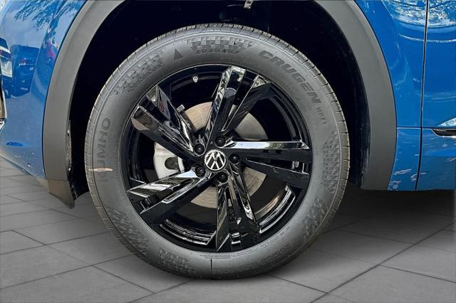 new 2025 Volkswagen Atlas Cross Sport car, priced at $50,038