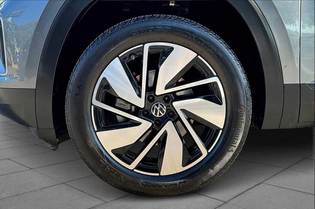 used 2024 Volkswagen Atlas car, priced at $31,761