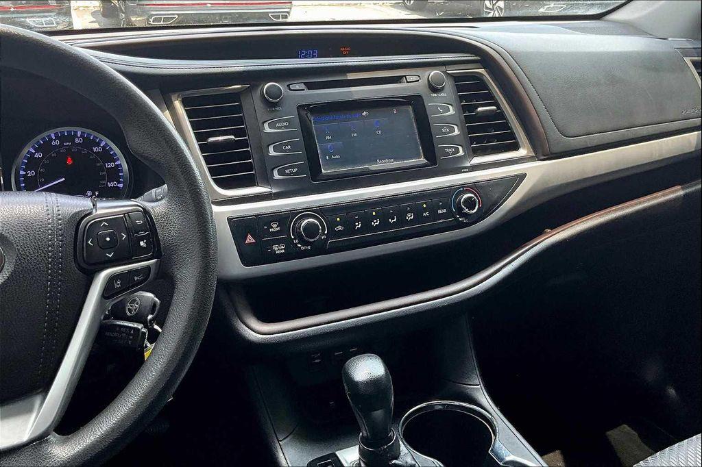used 2019 Toyota Highlander car, priced at $21,355