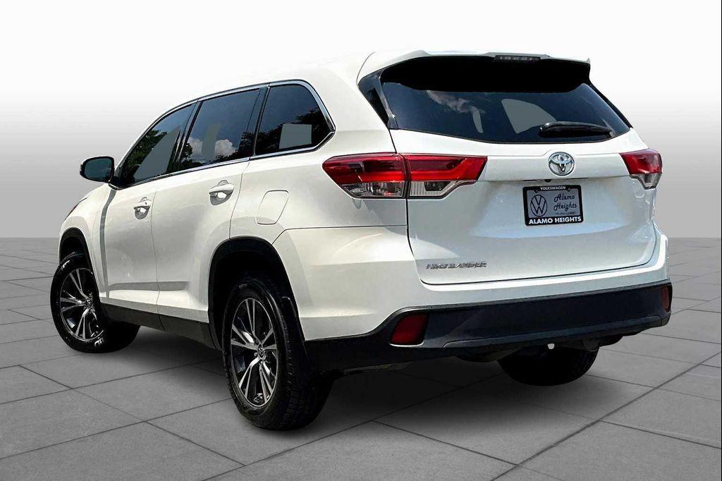 used 2019 Toyota Highlander car, priced at $21,355