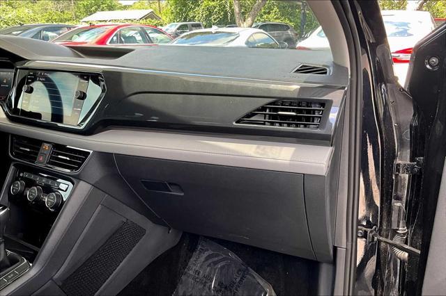 used 2024 Volkswagen Taos car