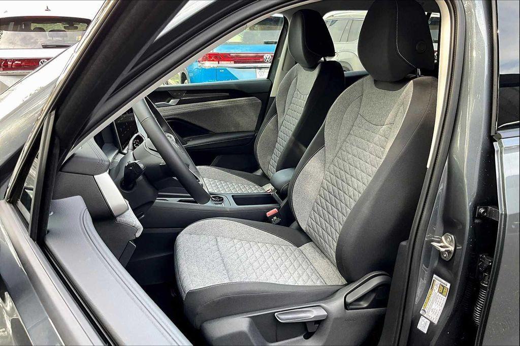 new 2025 Volkswagen Tiguan car, priced at $31,275