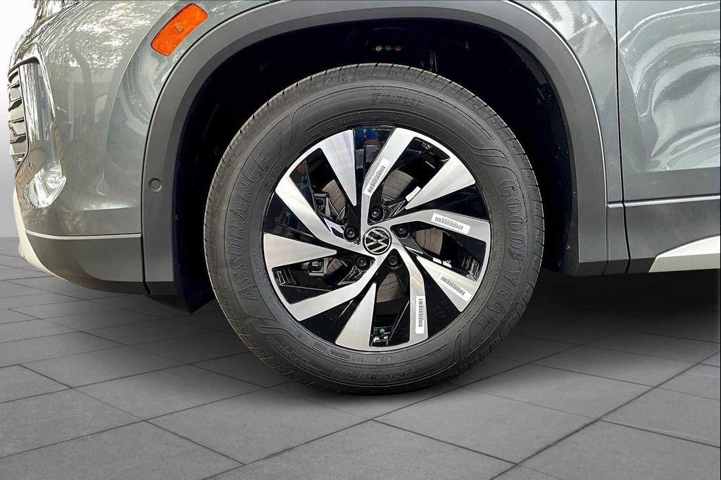 new 2025 Volkswagen Tiguan car, priced at $31,275