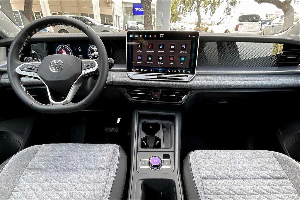 new 2025 Volkswagen Tiguan car, priced at $31,275