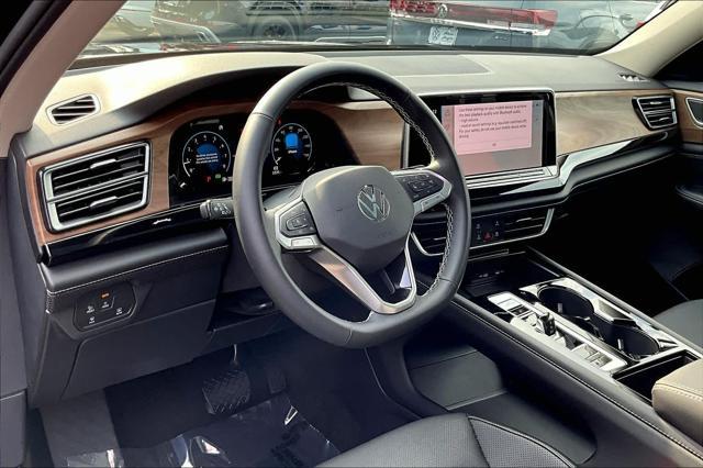 new 2025 Volkswagen Atlas car, priced at $45,092