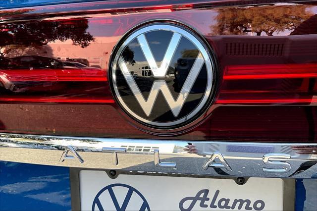 new 2025 Volkswagen Atlas car, priced at $44,398