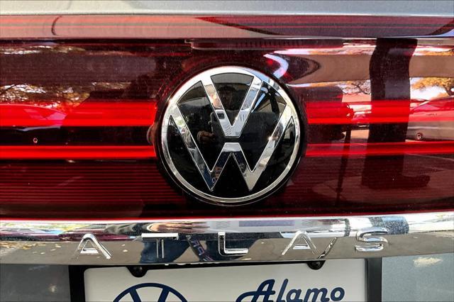 new 2025 Volkswagen Atlas Cross Sport car, priced at $38,298