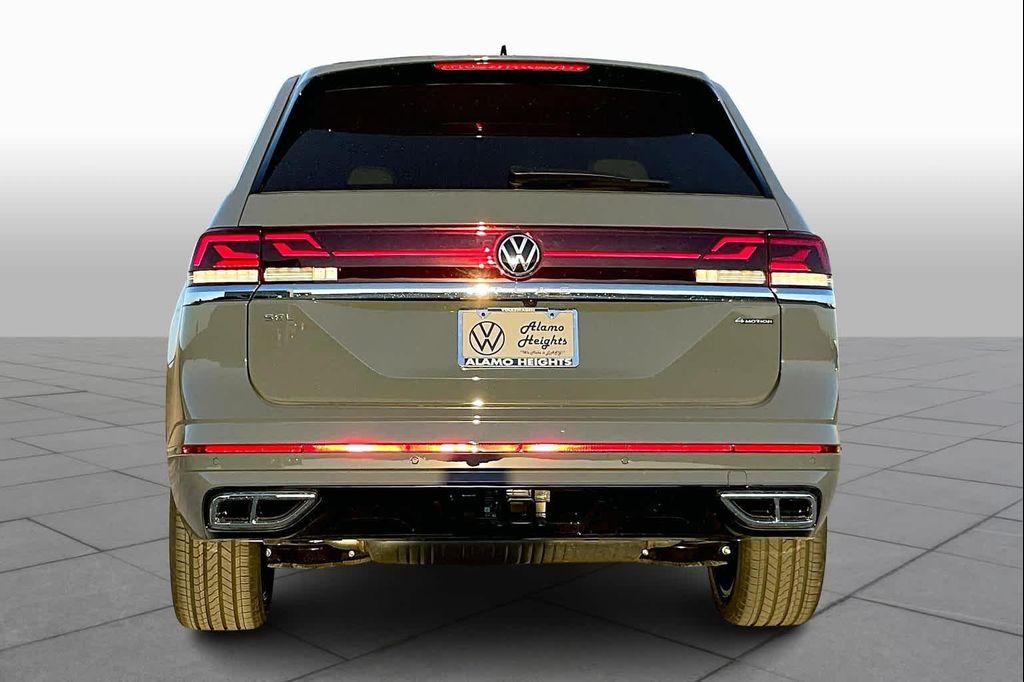 new 2025 Volkswagen Atlas car, priced at $54,366