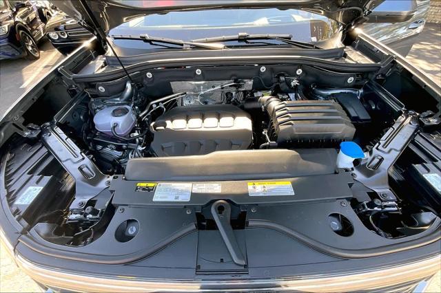 new 2025 Volkswagen Atlas car, priced at $53,969