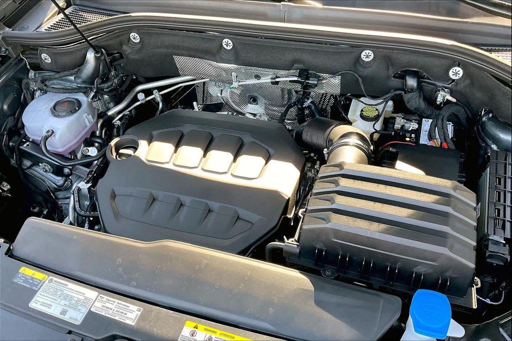 new 2025 Volkswagen Atlas car, priced at $53,911