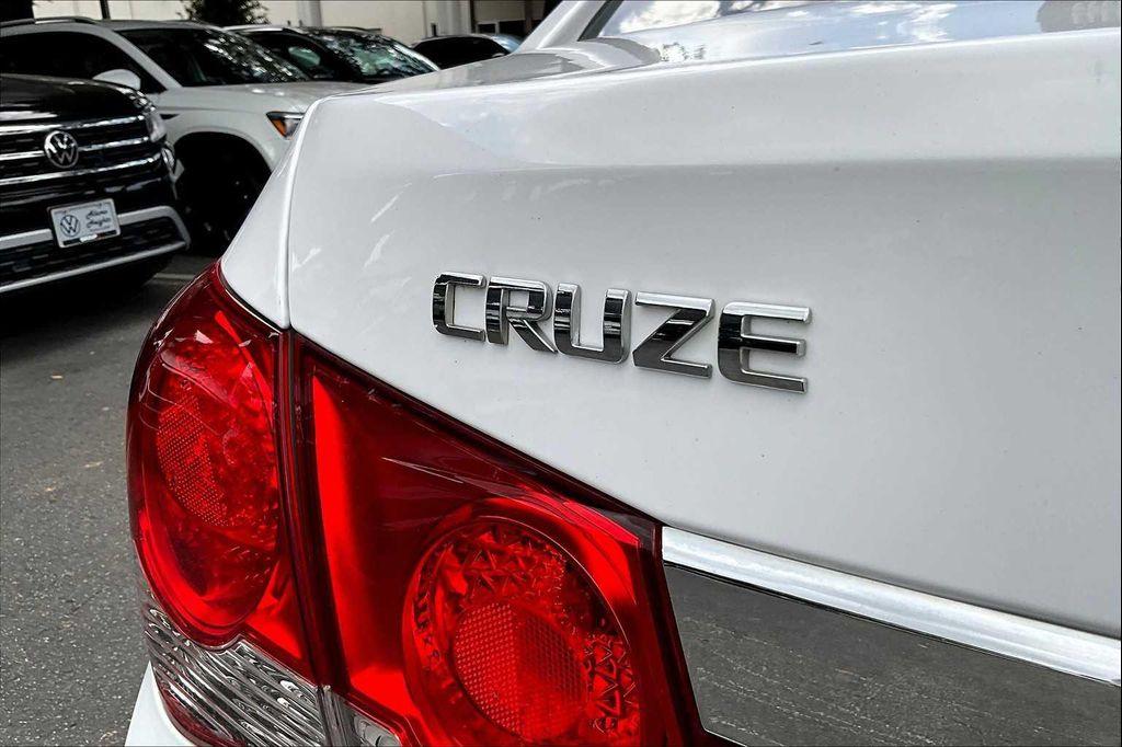 used 2013 Chevrolet Cruze car, priced at $5,667