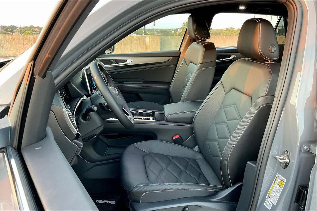 new 2025 Volkswagen Atlas Cross Sport car, priced at $44,105