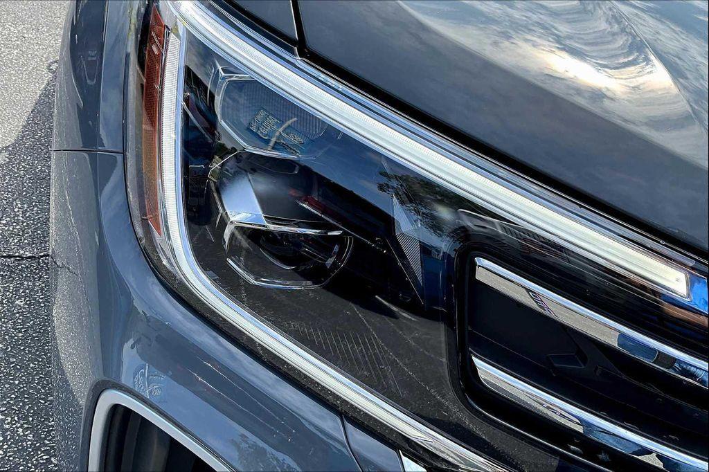 new 2026 Volkswagen Atlas car, priced at $46,296