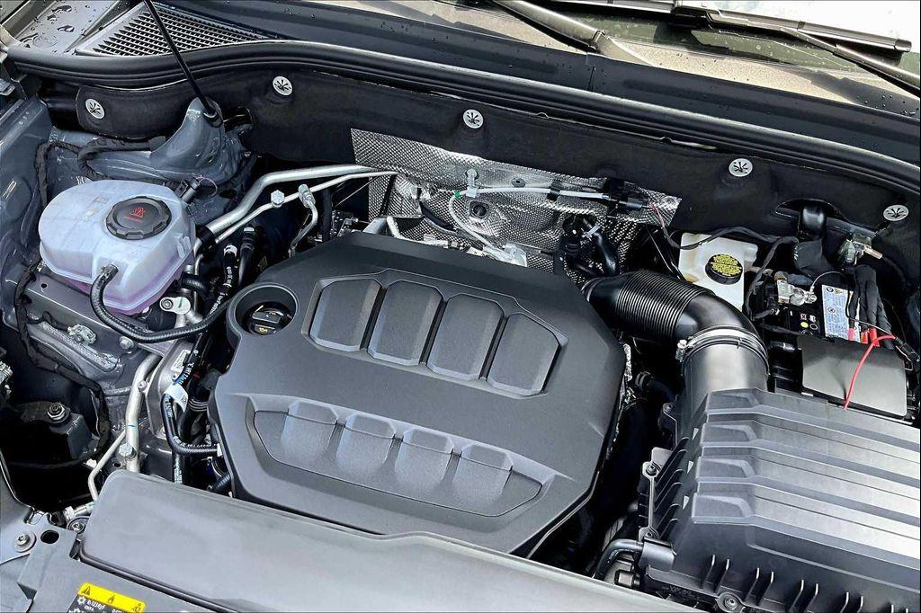 new 2026 Volkswagen Atlas car, priced at $46,296