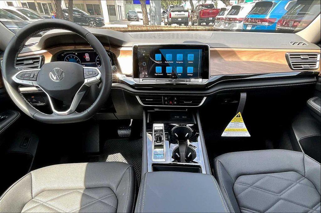 new 2026 Volkswagen Atlas car, priced at $46,296