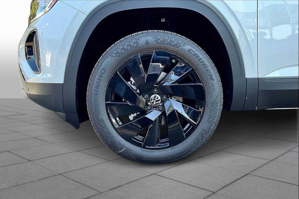 new 2026 Volkswagen Atlas Cross Sport car, priced at $45,405