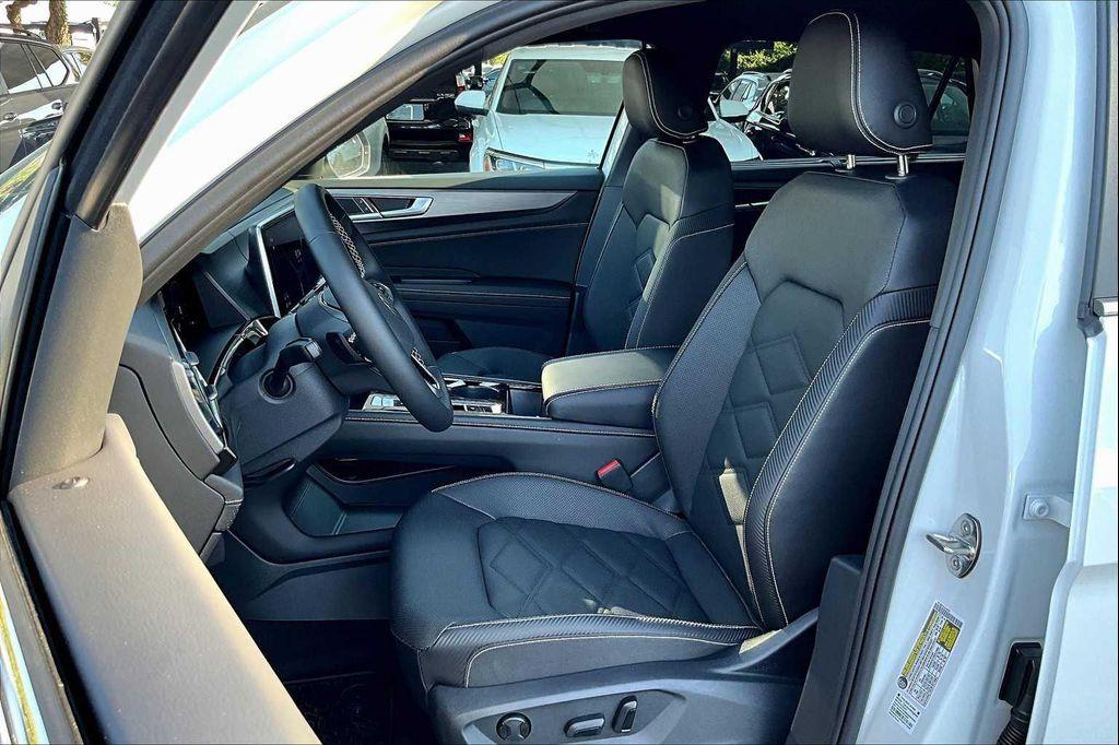 new 2026 Volkswagen Atlas Cross Sport car, priced at $45,405