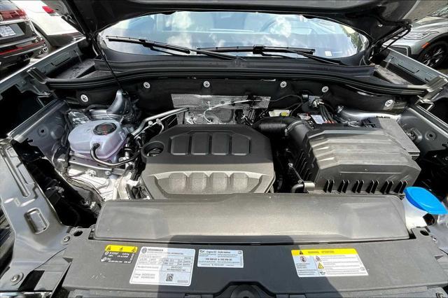new 2025 Volkswagen Atlas car, priced at $53,968
