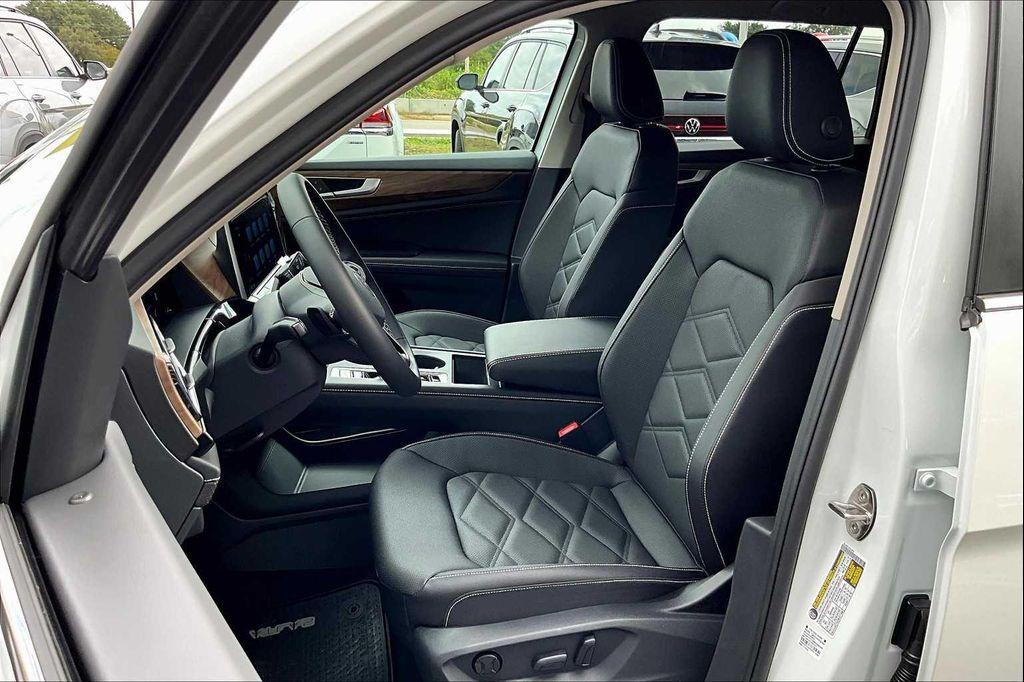 new 2026 Volkswagen Atlas car, priced at $40,491