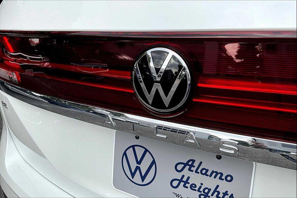 new 2026 Volkswagen Atlas car, priced at $40,491