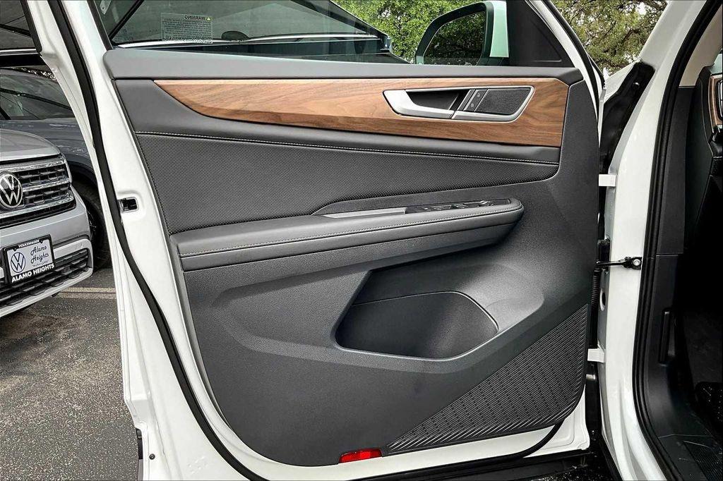 new 2026 Volkswagen Atlas car, priced at $40,491