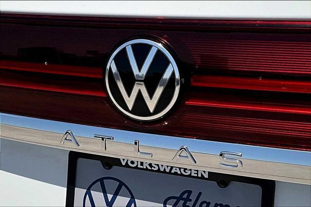 new 2025 Volkswagen Atlas car, priced at $44,627