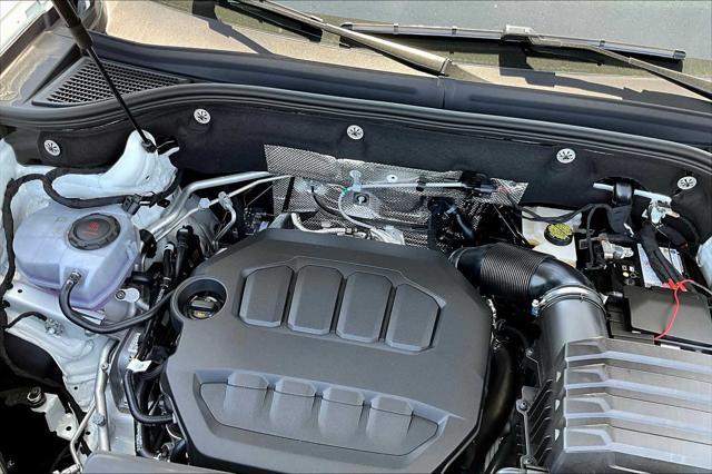 new 2025 Volkswagen Atlas car, priced at $44,627