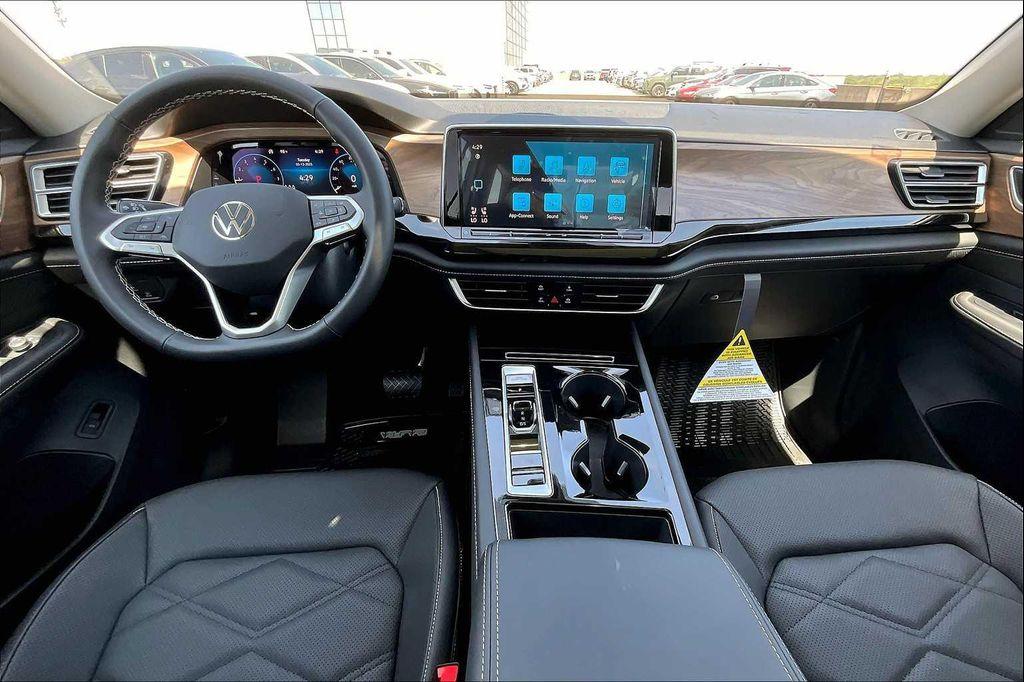 new 2025 Volkswagen Atlas car, priced at $44,459