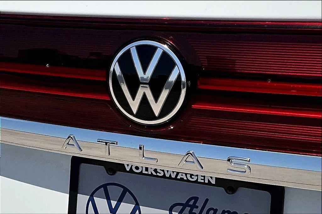 new 2025 Volkswagen Atlas car, priced at $44,459